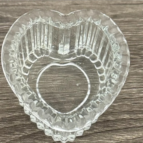 Vintage HOMCO Trinket Jewelry Box Heart-Shaped Cut Glass With Lid Romantic - Picture 6 of 12